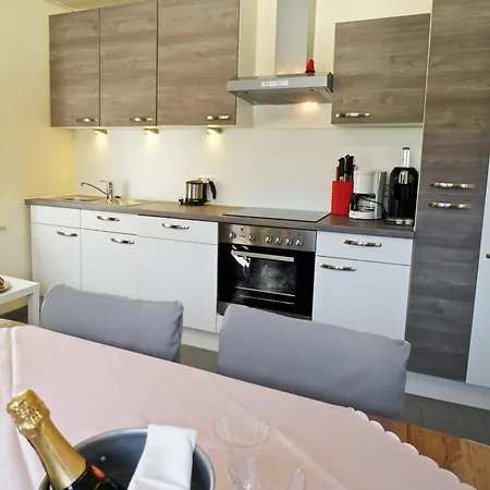Apartment Moseltraum-fewo Mit Klimaanlage, Balkon Und Burgblick Bernkastel-Kues