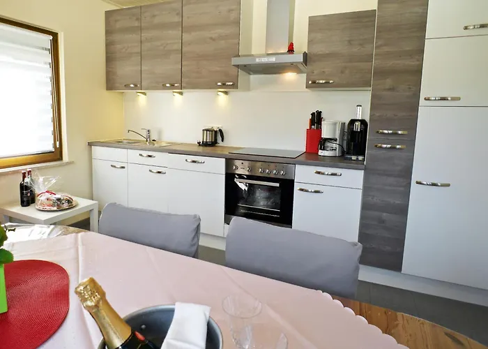 Apartamento Moseltraum-fewo Mit Klimaanlage, Balkon Und Burgblick Bernkastel-Kues